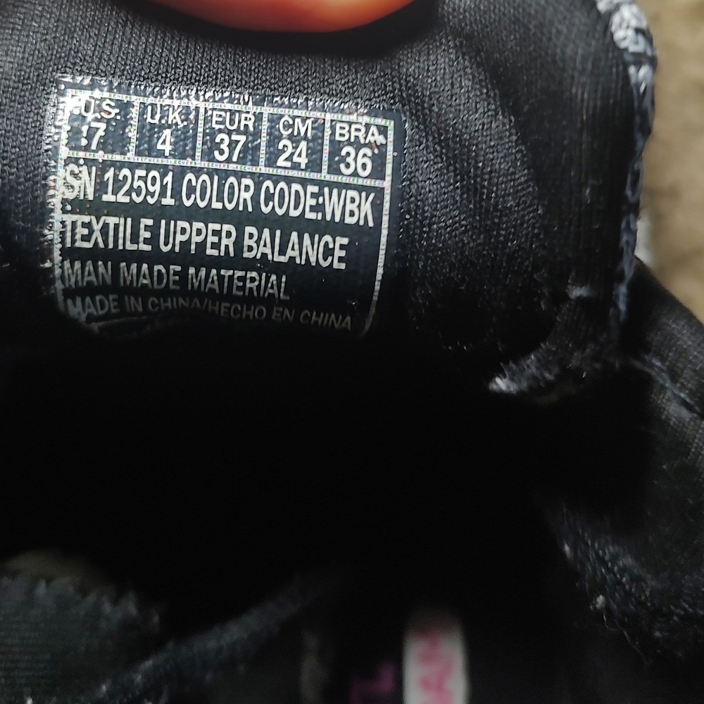 Skechers Relaxed Fit Womens 7 Sneakers Black White Memory Foam 12591 WBK Walking